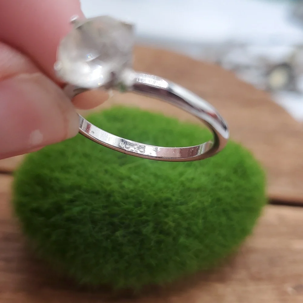 Antique Elegant Silver Tone‎ Ring with Clear Gemstone Size 8 R818